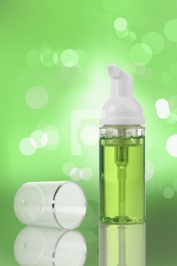 Green Cosmetic Product Pump Atomizer Bottle for Mockup 