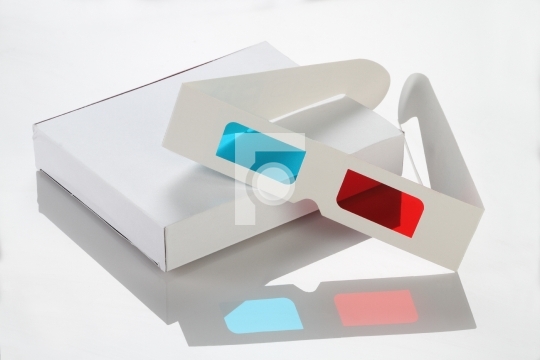 White Paper / Card Box and 3D Glasses